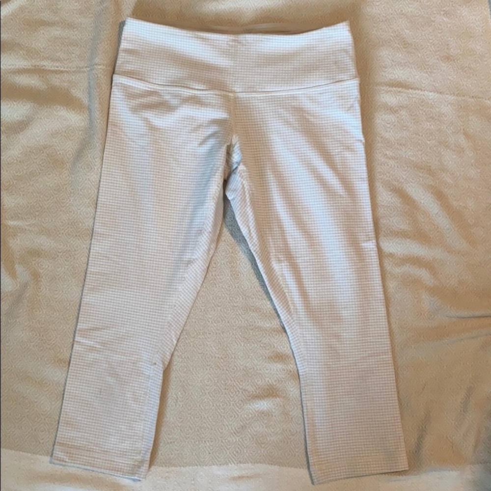 EUC Lululemon Wunder Under Crops